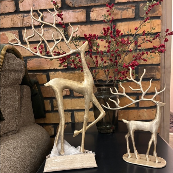 • SET • NWT Pottery Barn Brass Merry Reindeer Set of 2 (1 medium & 1 small) - Picture 2 of 6